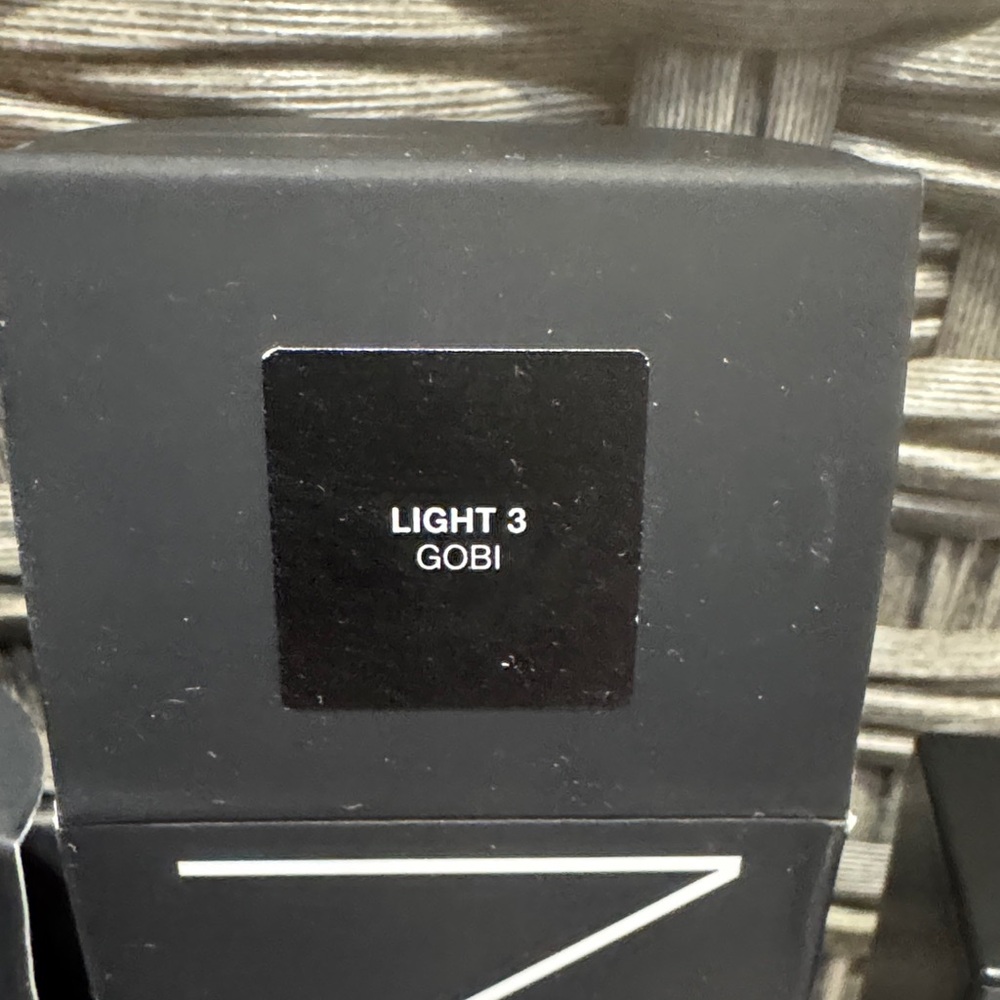NARS Light Reflecting Foundation & Translucent Powder Duo - Light 3 Gobi - Picture 5 of 10